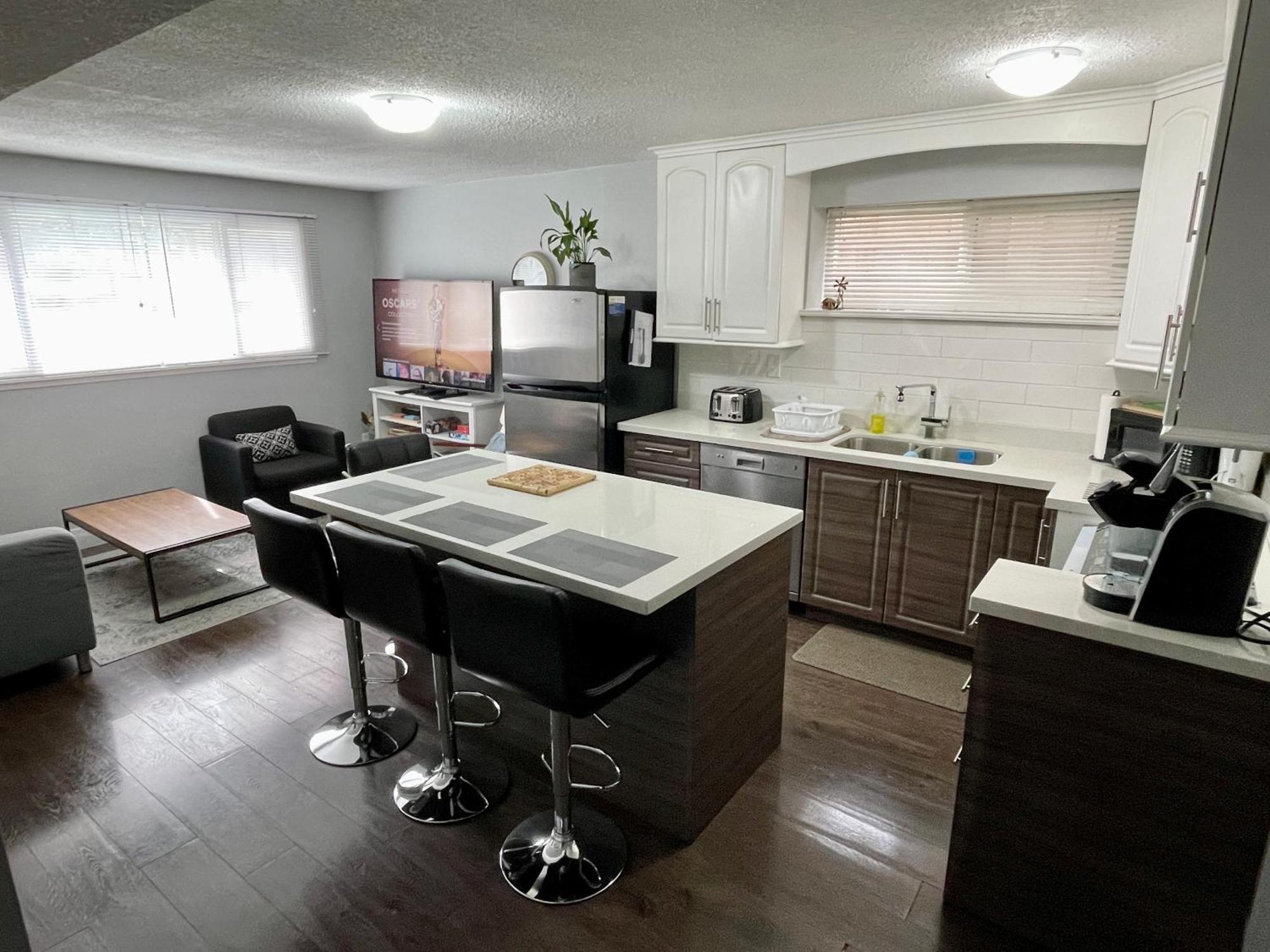 Suite Sunrise Vancouver Extérieur photo